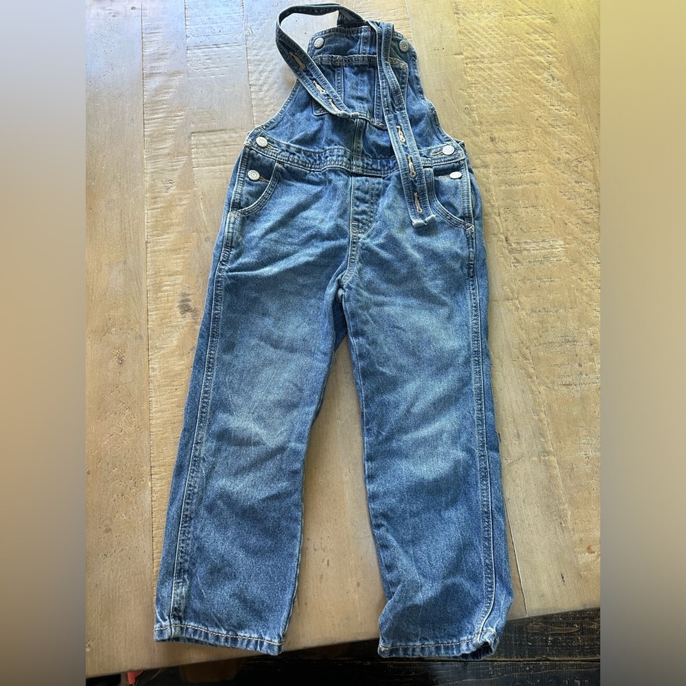 Girls Old Navy overalls